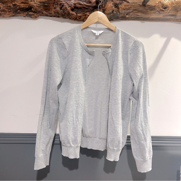 Time & Tru Gray Cardigan size M - Picture 9 of 10